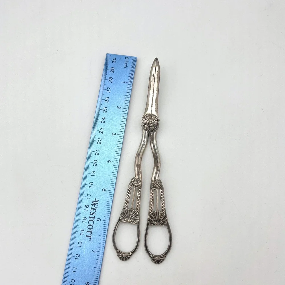 Ornate Silver Tone Grape Shears‎ Fancy Floral Engraved Serving Utensil